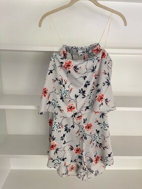 DO+BE Floral Off-Shoulder Romper in Light Gray and Pink